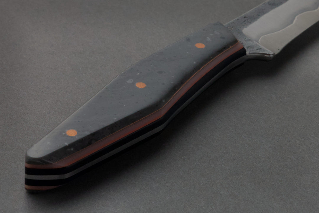 80 mm San Mai Forager - Corian, handle close-up